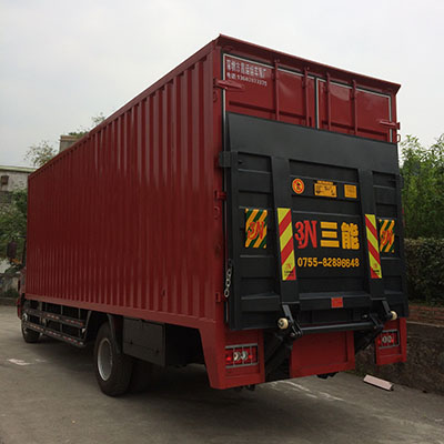 自升降尾板4米2貨車，提升運(yùn)輸效率與安全性的利器