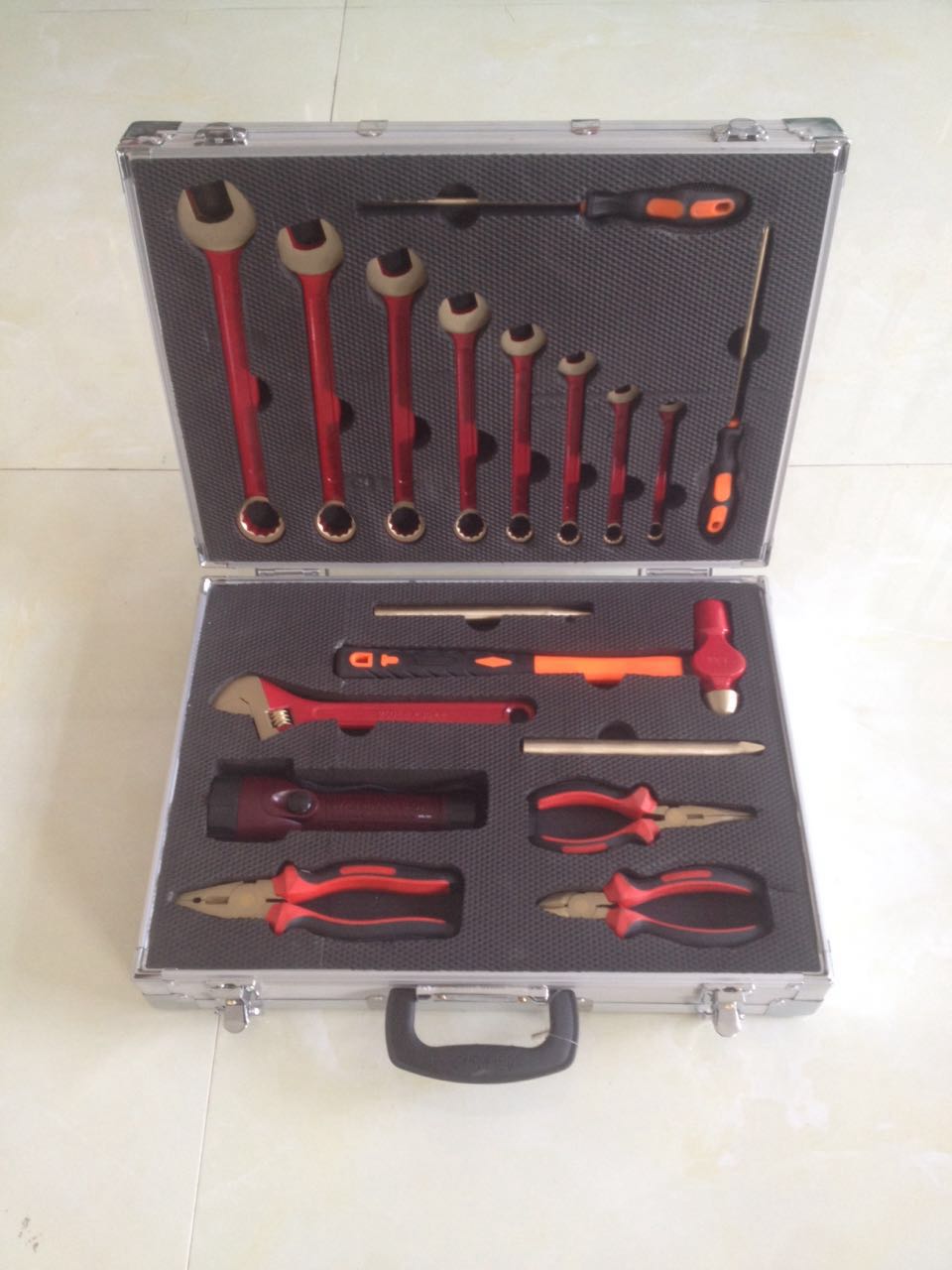 環(huán)海牌防爆工具箱 15件套組合工具 環(huán)海牌防爆工具箱 15件套組合工具